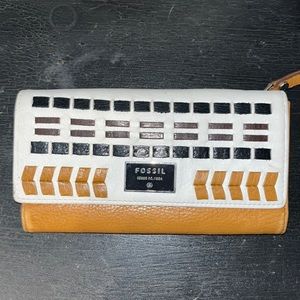 Fossil wallet